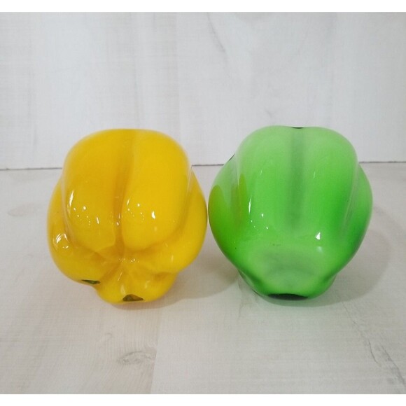 Art Glass Murano Style Red and Green Bell Peppers Vegetable Applied Stem Pair - Picture 3 of 6